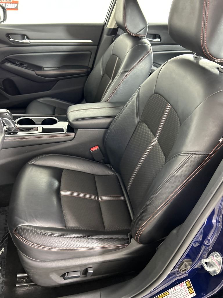 Used 2024 Blue Nissan 2.5 SR image 12
