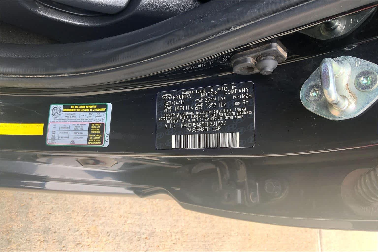 Used 2015 Ultra Black Pearl Hyundai Sport image 33