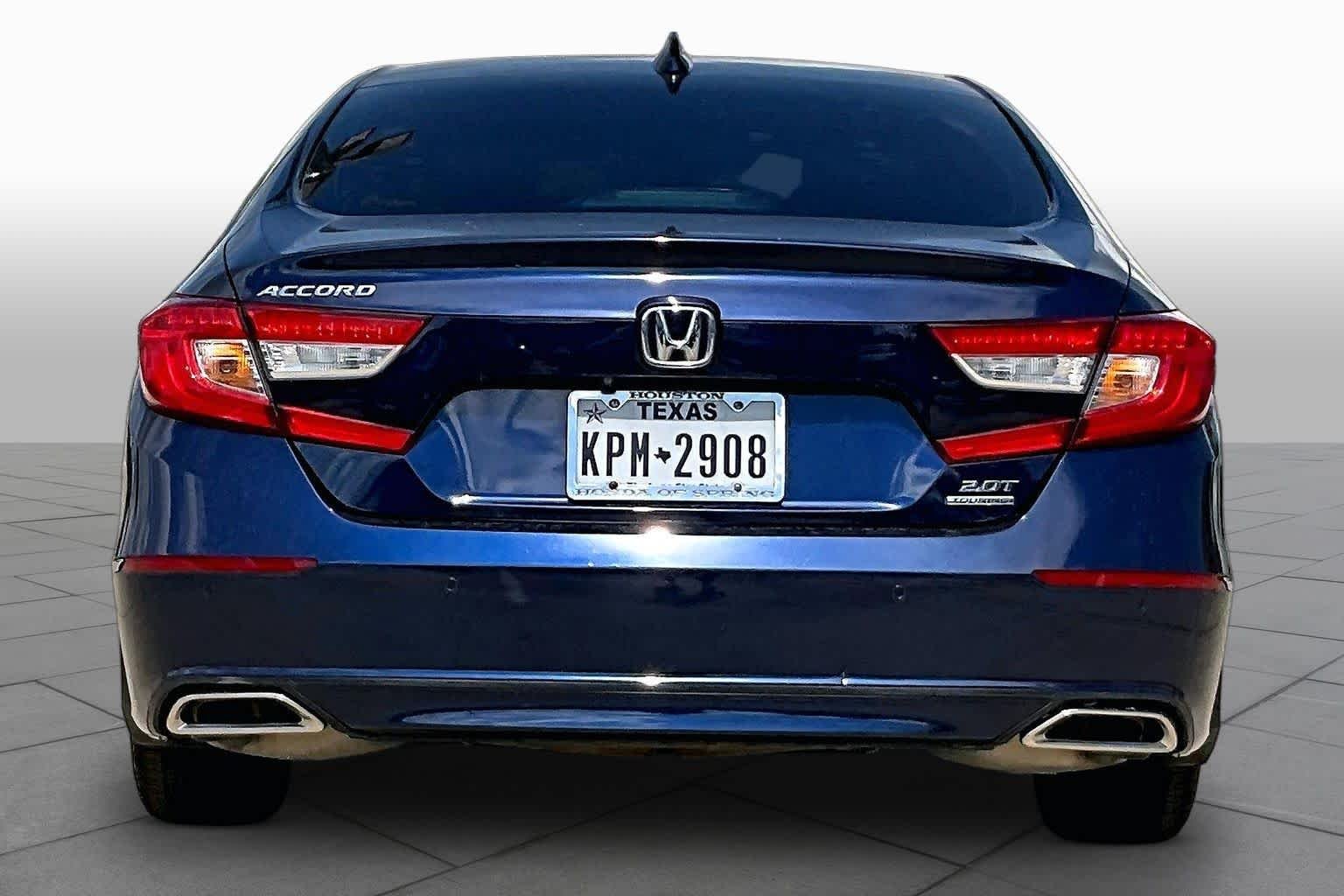 Used 2018 Obsidian Blue Pearl Honda Touring 2.0T image 5