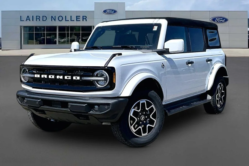 2026 Ford Bronco Outer Banks 4x4's photo