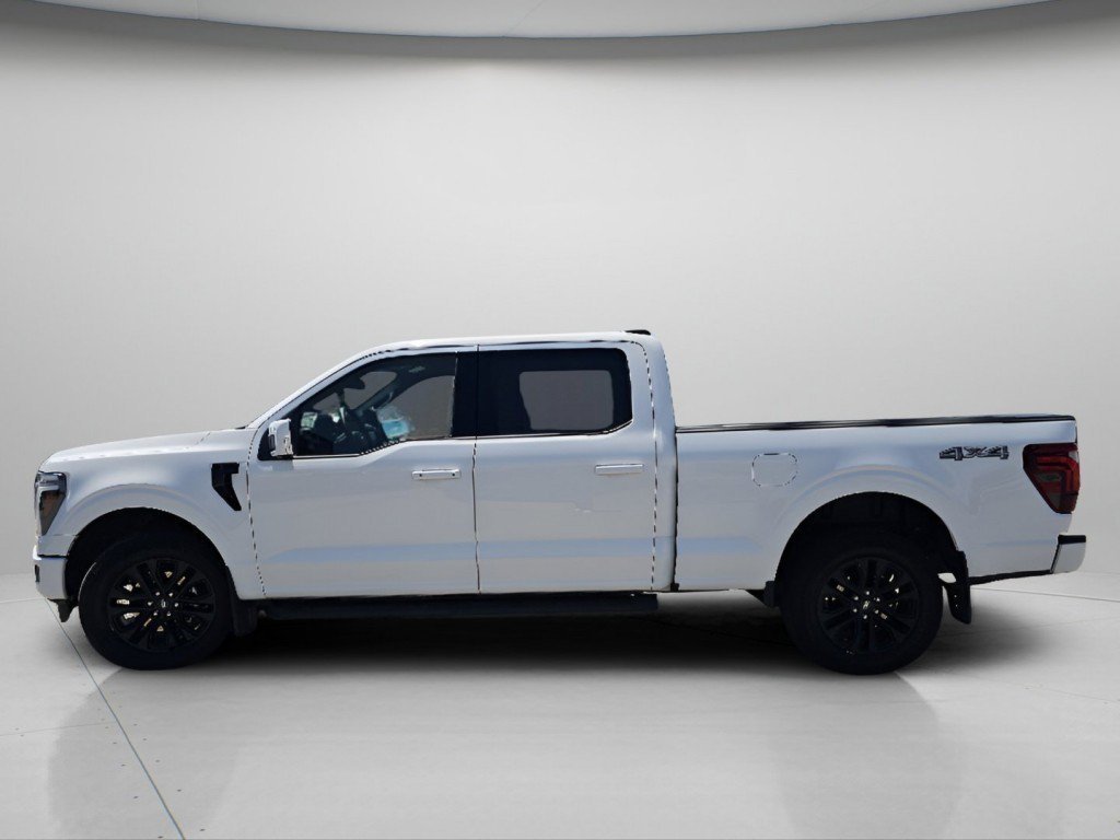 Used 2025 Oxford White Ford Lariat image 23
