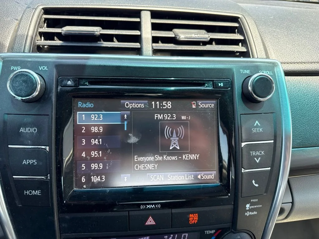 Used 2016 White Toyota XLE image 16