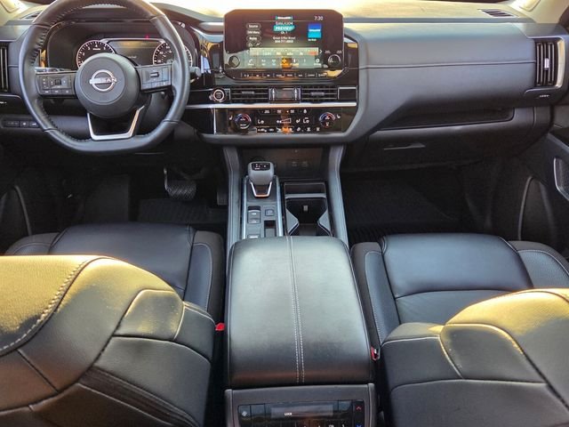 Used 2024 Scarlet Ember Nissan SL image 15