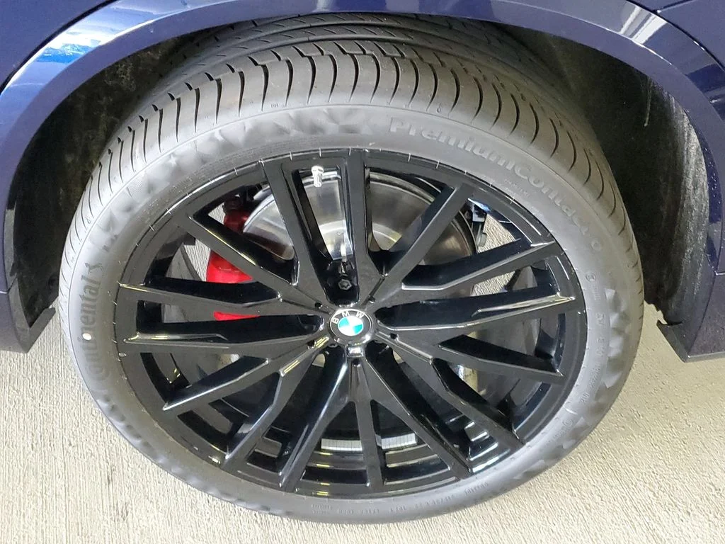 Used 2026 Blue BMW sDrive40i image 5