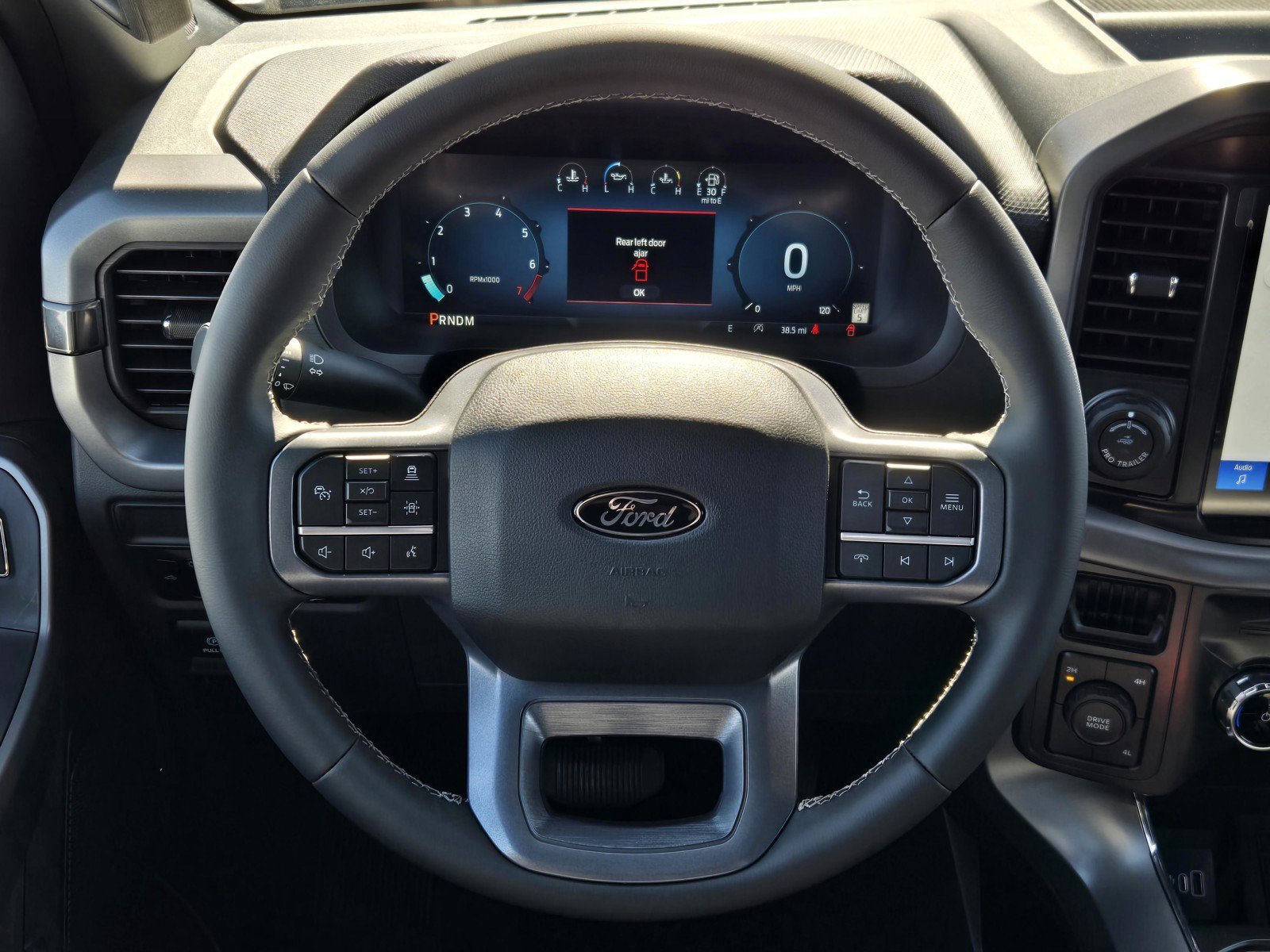 New 2026 Oxford White Ford XLT image 9
