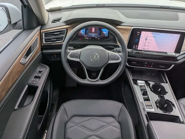 2026 Volkswagen Atlas SE w/Tech - Photo 18