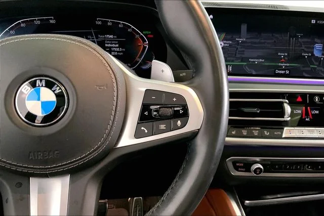 Used 2021 Arctic Grey Metallic BMW sDrive40i image 19