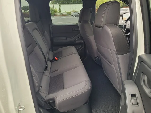 2026 Nissan Frontier SV - Photo 9