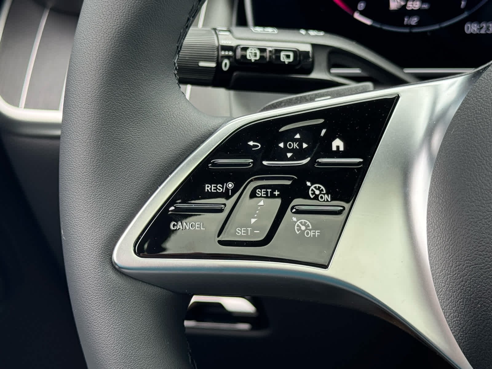New 2026 MANUFAKTUR Alpine Grey Mercedes-Benz GLC 300 image 33