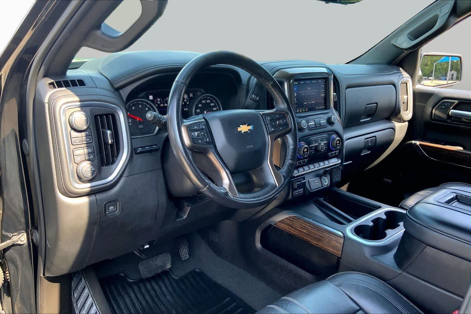 Used 2021 Black Chevrolet High Country image 17