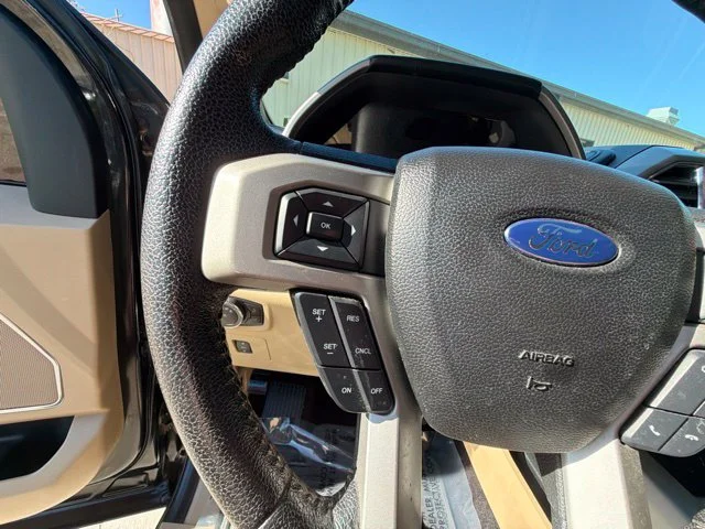 Used 2015 Black Ford Lariat image 30