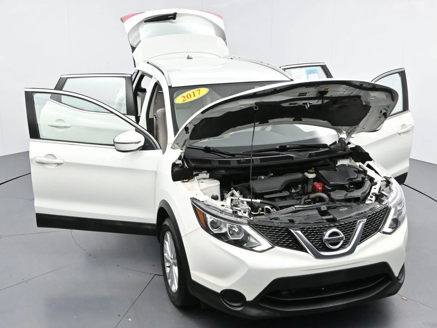 Used 2017 Glacier White Nissan SV image 42