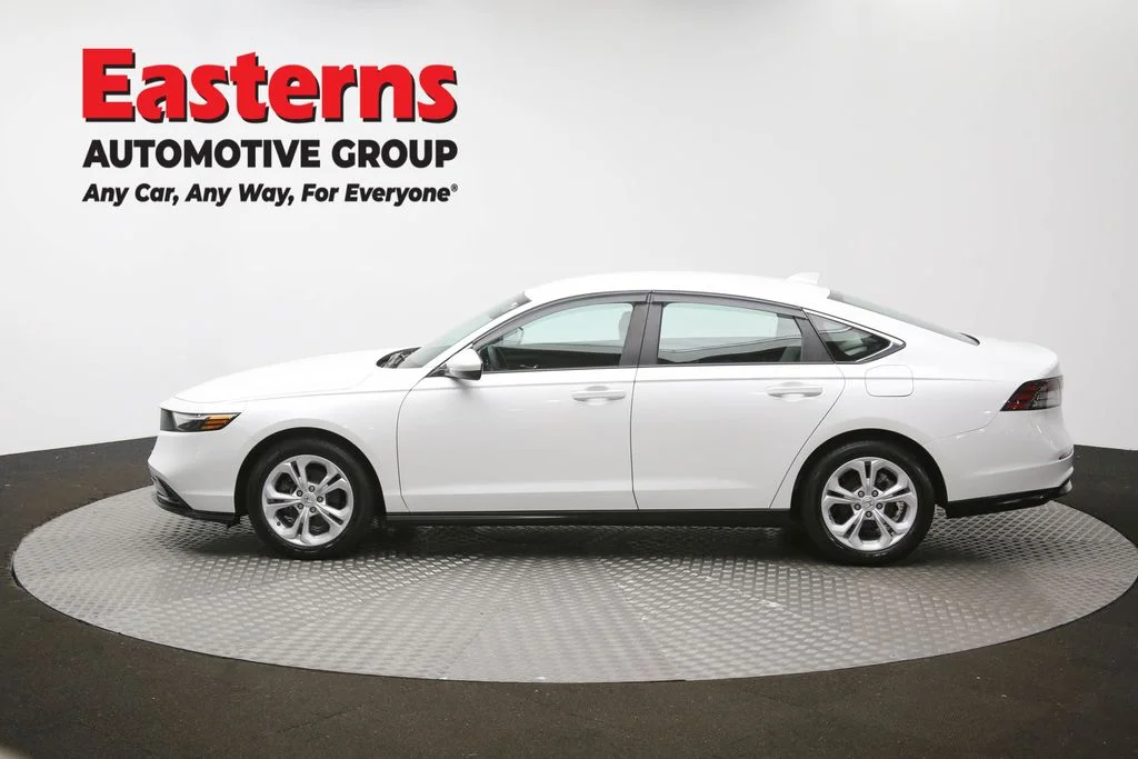 Used 2025 White Honda LX image 58