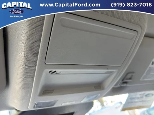 Used 2022 Black Ford SEL image 32