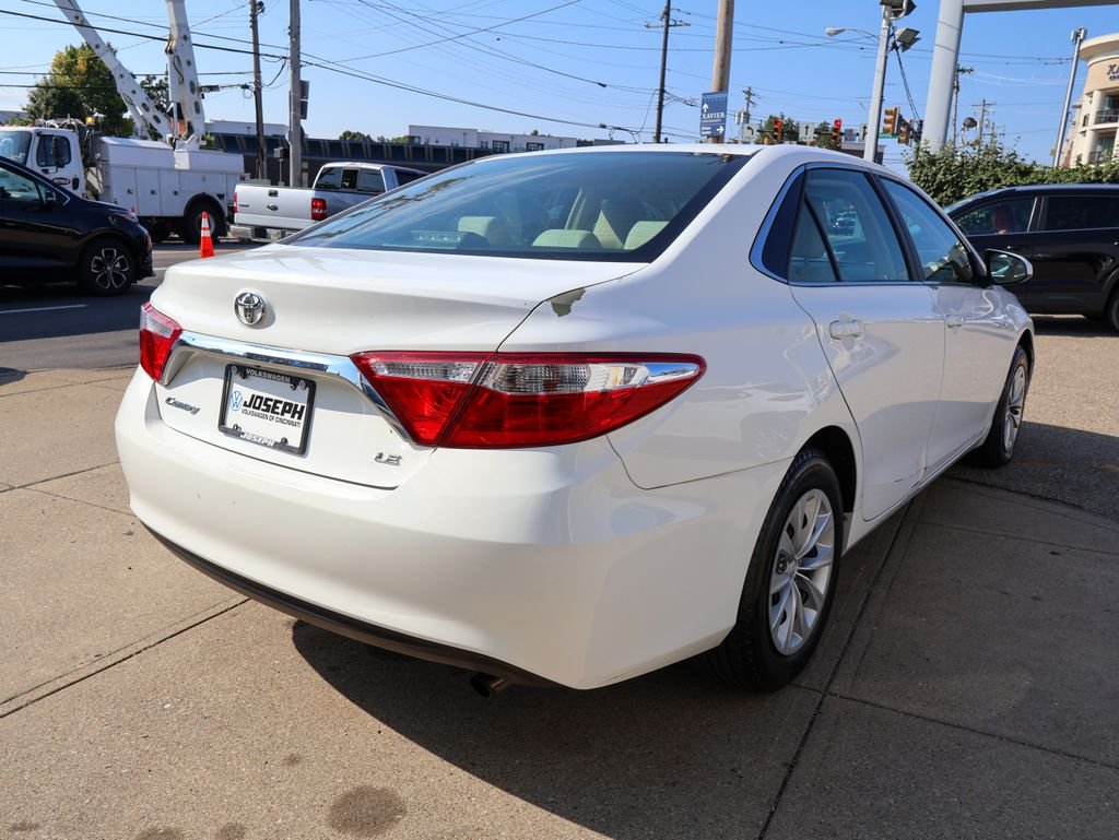 Used 2015 White Toyota LE image 5
