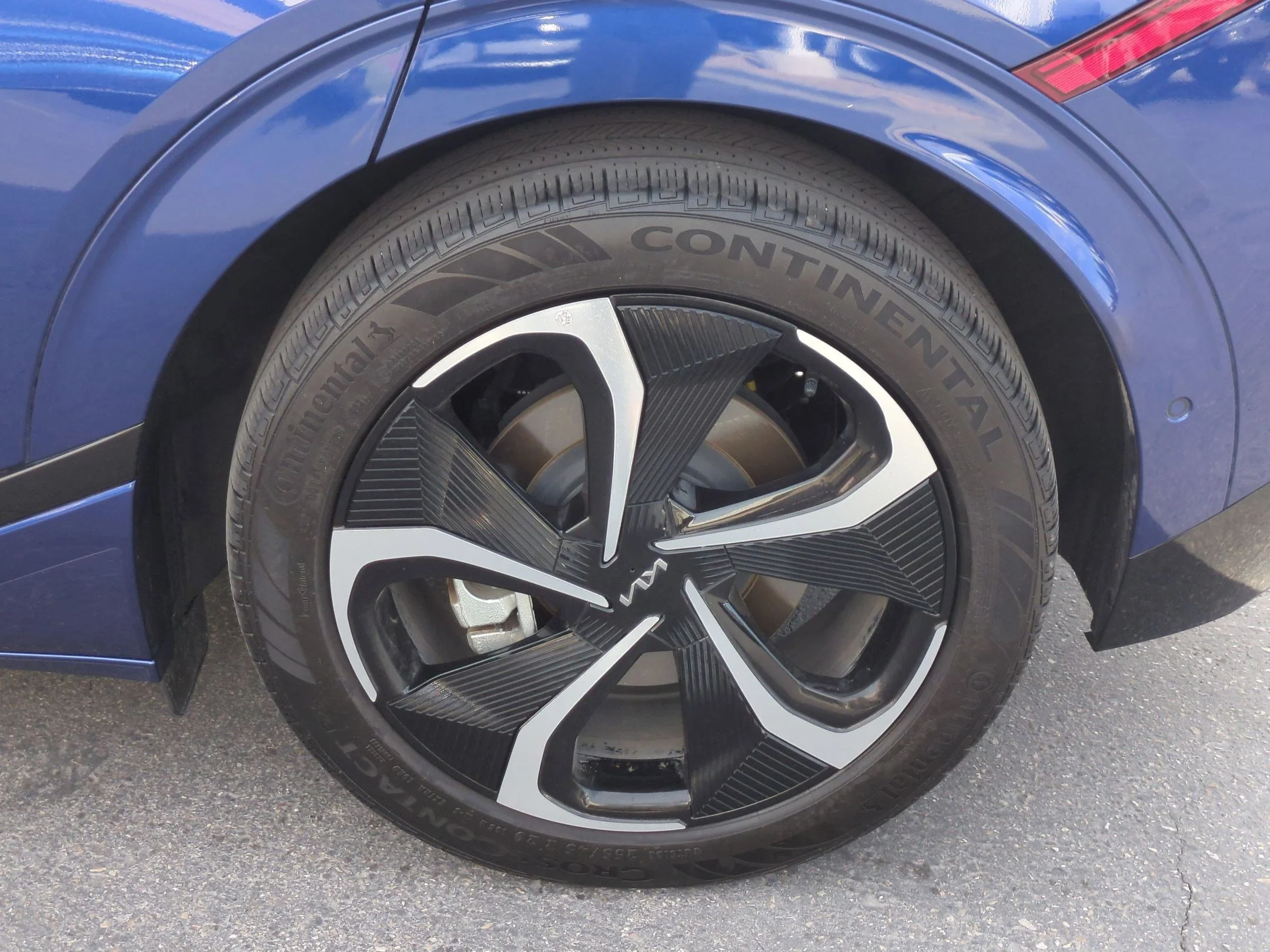 Used 2024 Yacht Blue Kia GT-Line image 12