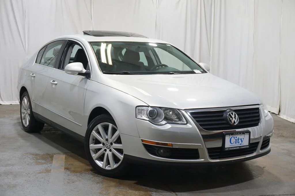 Used 2010 Silver Volkswagen Komfort image 3