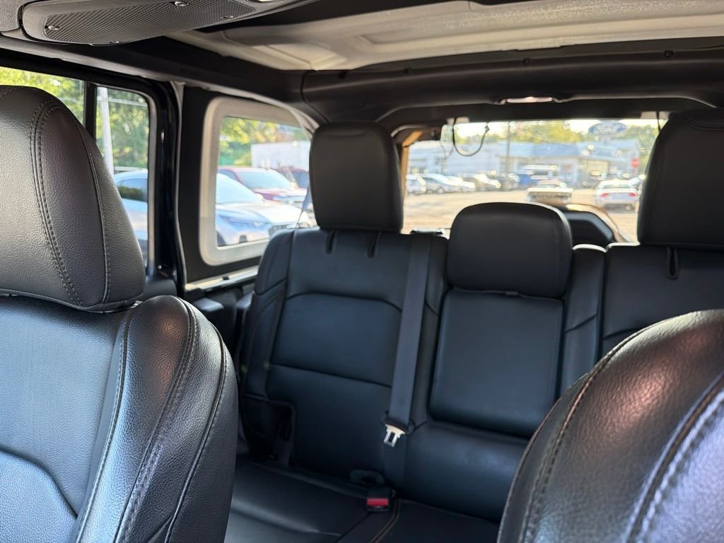 Used 2024 Black Jeep Sahara image 30