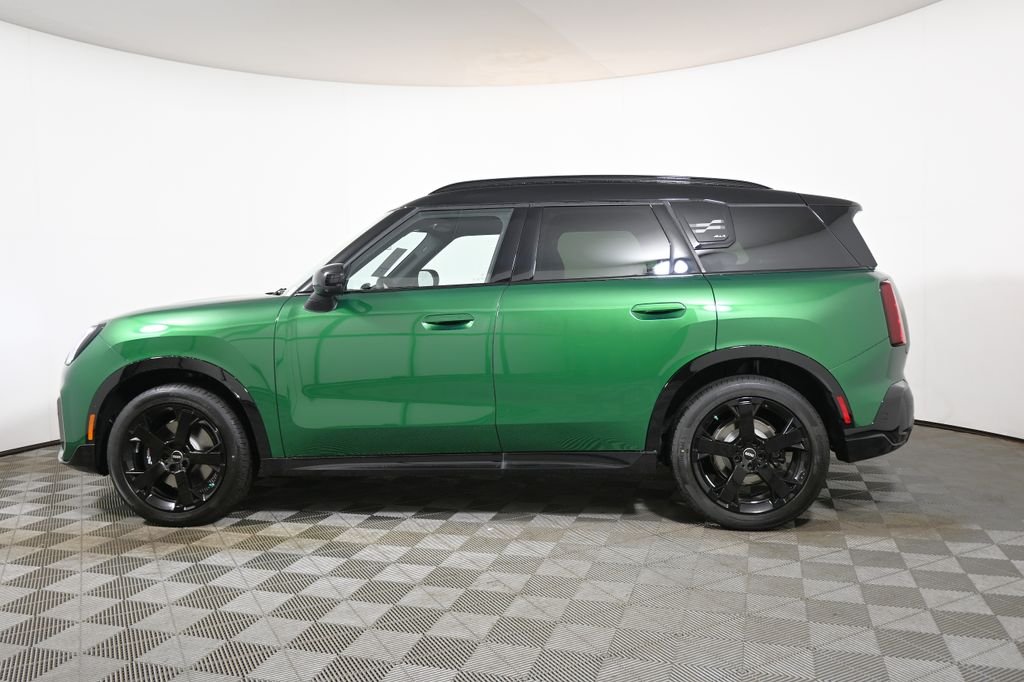New 2026 Green MINI Iconic image 2