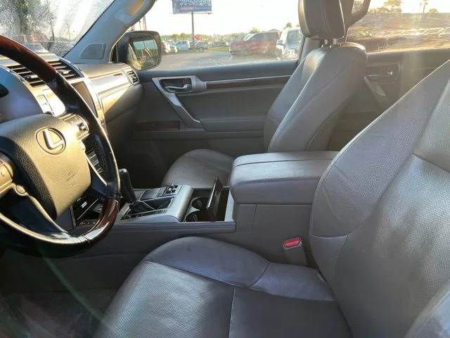 Used 2015 Beige Lexus 460 image 8