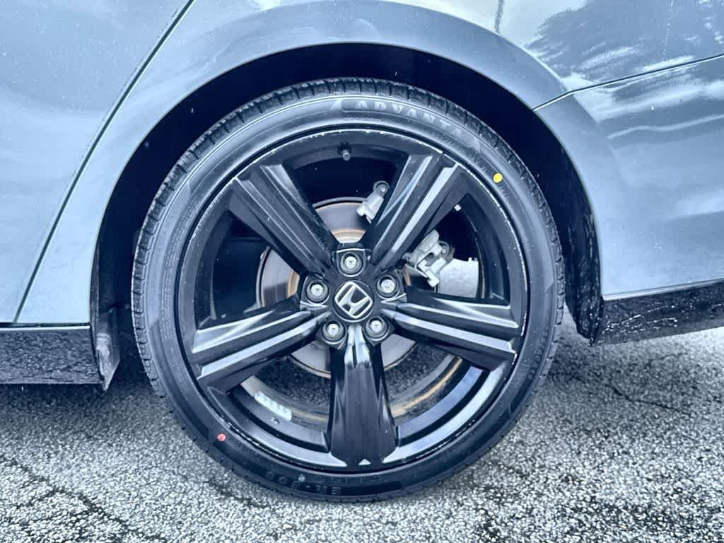 Used 2023  Honda  image 11
