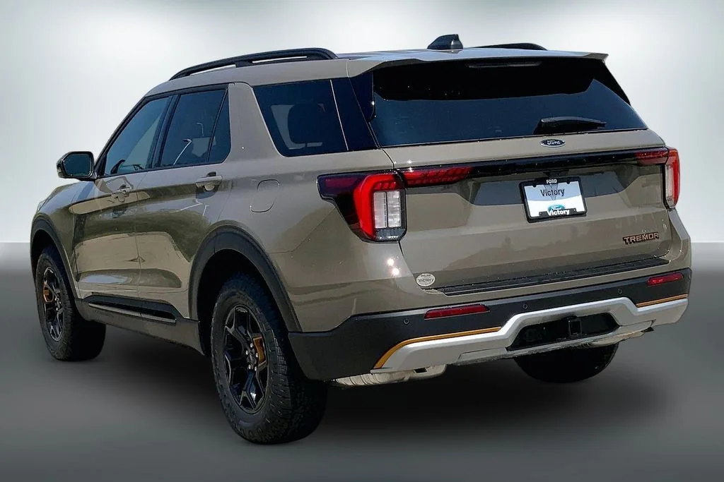 New 2026 Gray Ford Tremor image 3