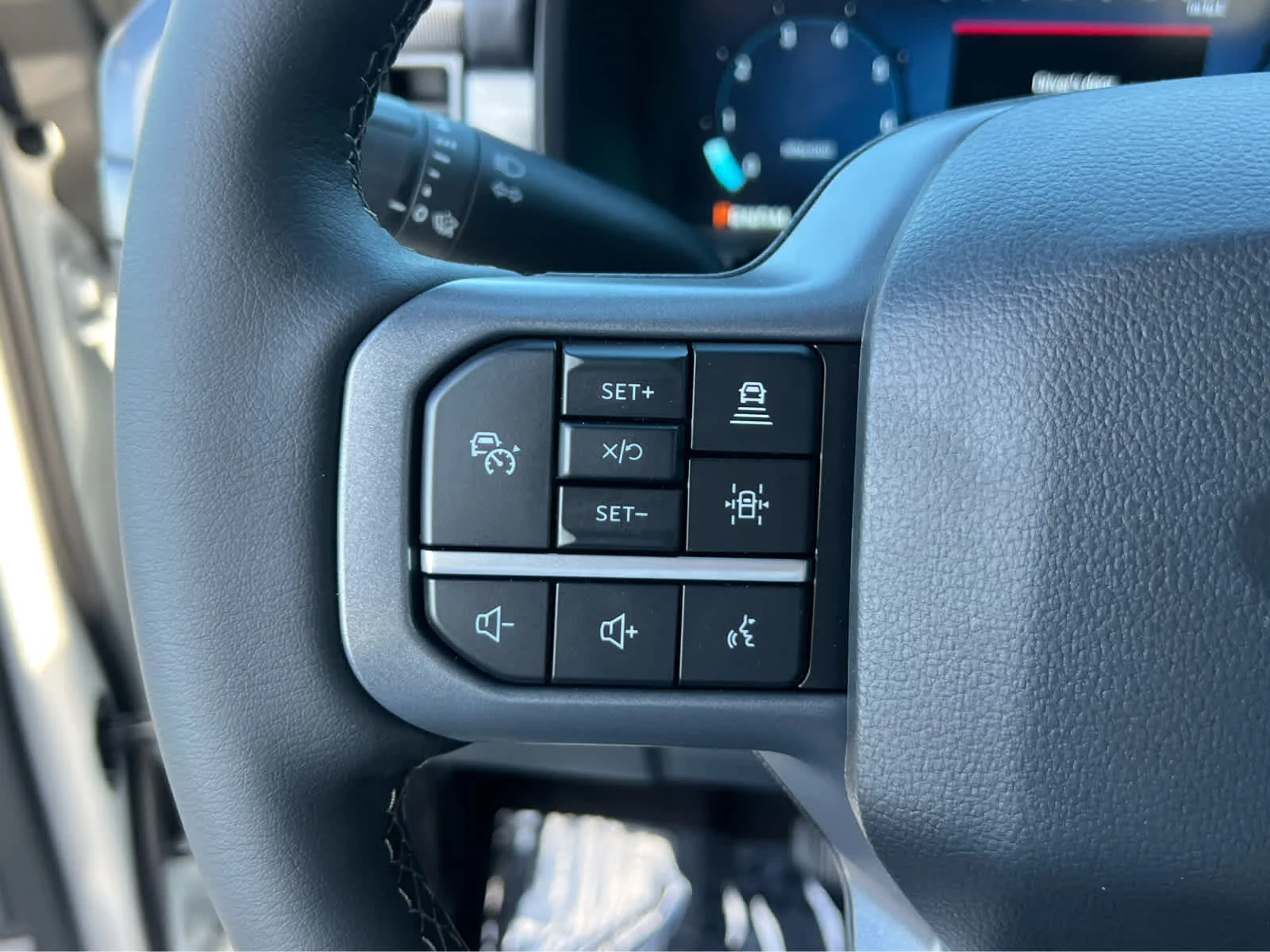 New 2026 Star White Metallic Tri-Coat Ford Lariat® image 29