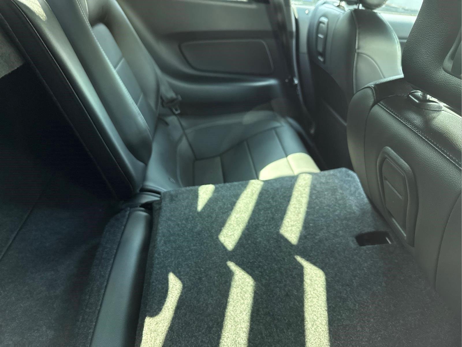 Used 2018  Ford GT Premium image 16
