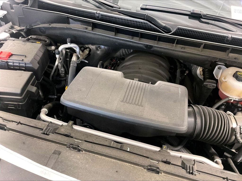Used 2025 White GMC Elevation image 36