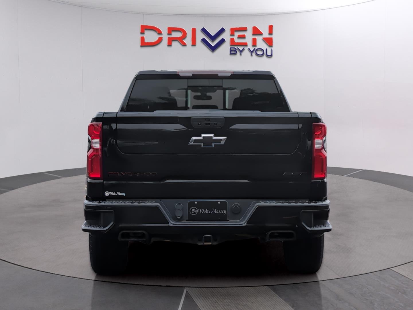Used 2022 Black Chevrolet RST image 4