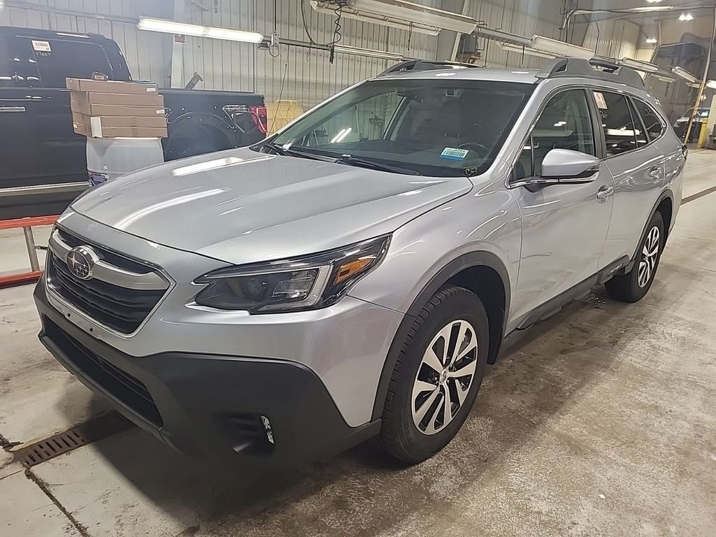 2020 Subaru Outback Premium's photo