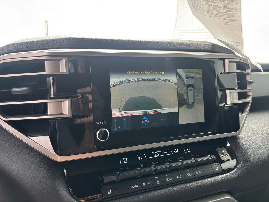 Used 2025 White Toyota SR5 image 21