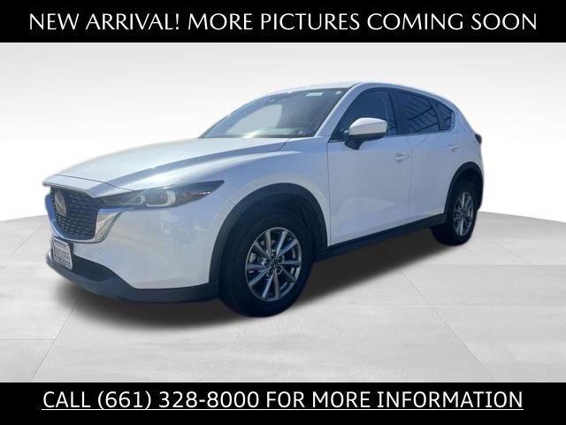 2022 Mazda CX-5 S Preferred package Auto AWD's photo
