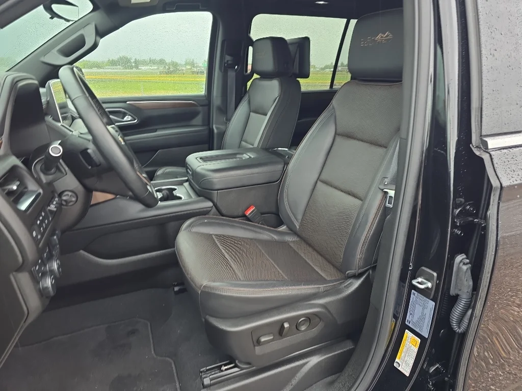 Used 2024 Black Chevrolet High Country image 25