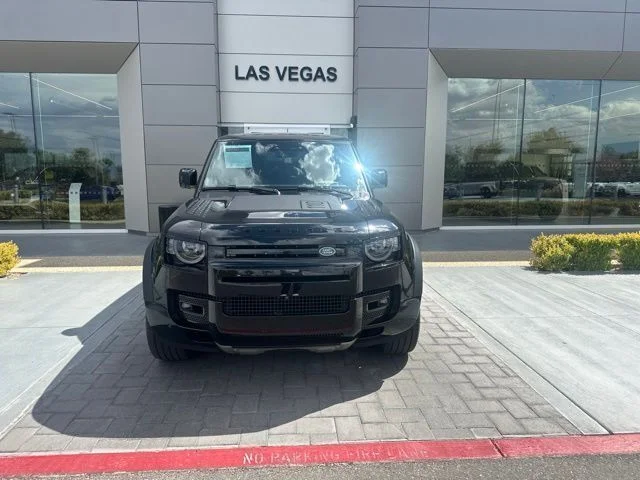 Used 2023 Black Land Rover V8 image 2