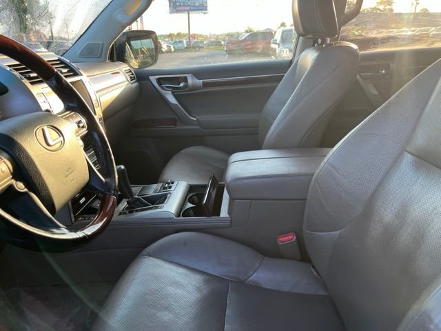 Used 2015 Beige Lexus 460 image 8