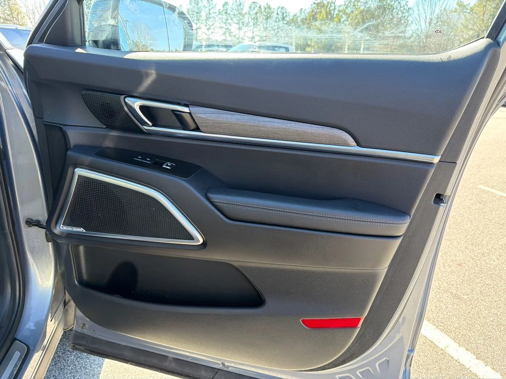 Used 2022 Silver Kia SX image 14