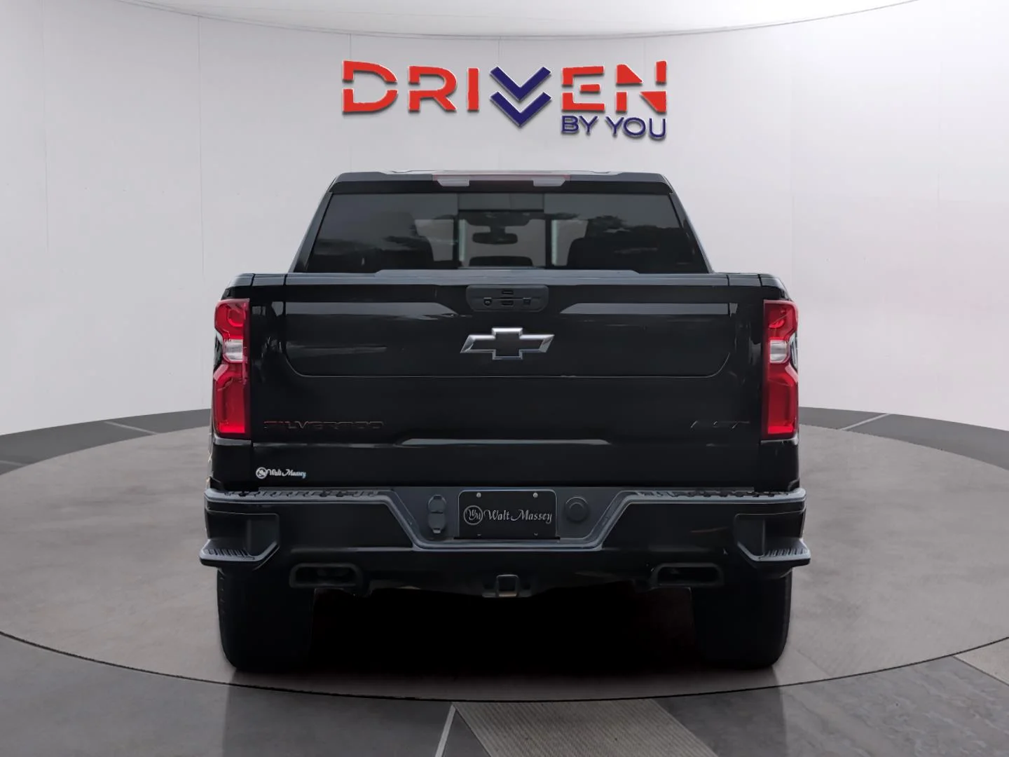 Used 2022 Black Chevrolet RST image 4