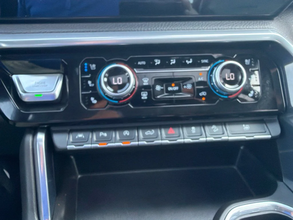 Used 2022 Onyx Black GMC Denali image 21