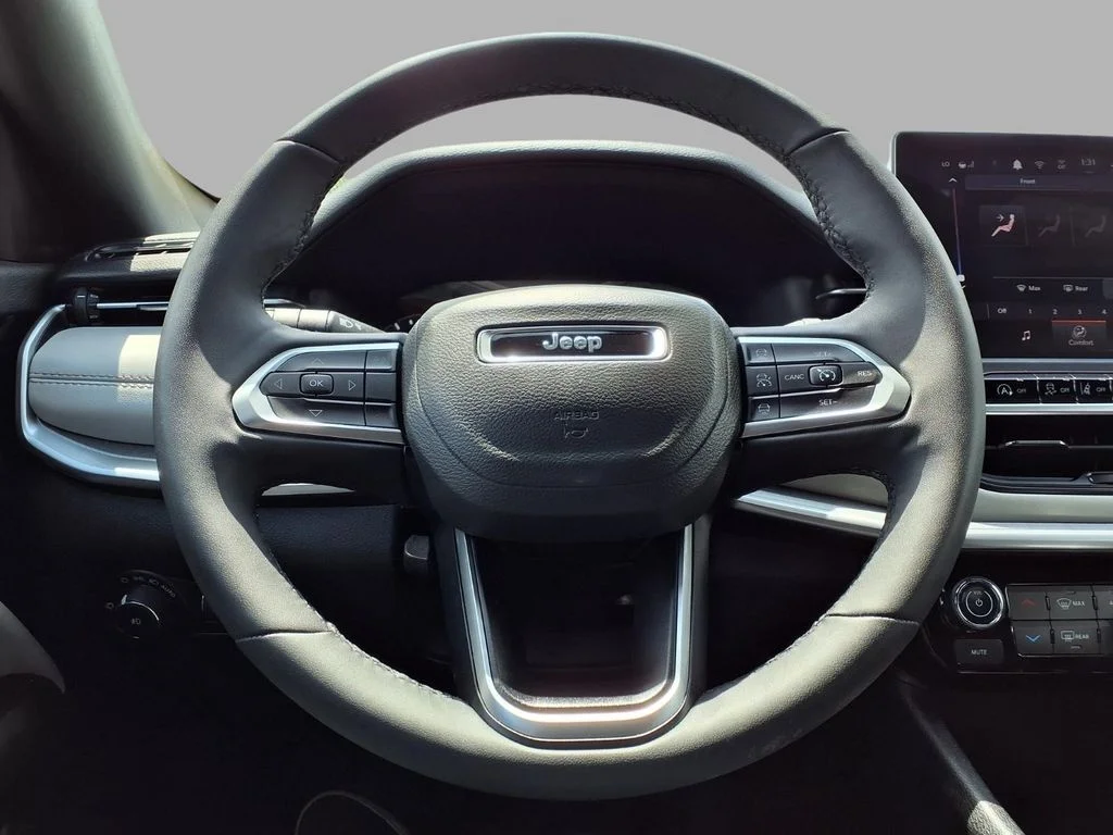Used 2025 White Jeep Limited image 14