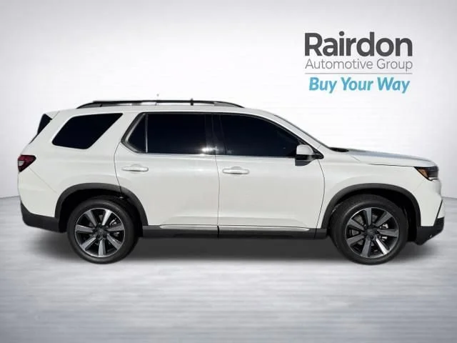Used 2024 Platinum White Pearl Honda Touring image 8