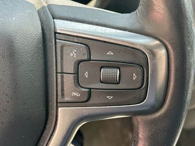 Used 2020 Silver Chevrolet RST image 47