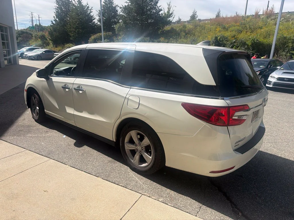Used 2019 Silver Honda EX-L image 4