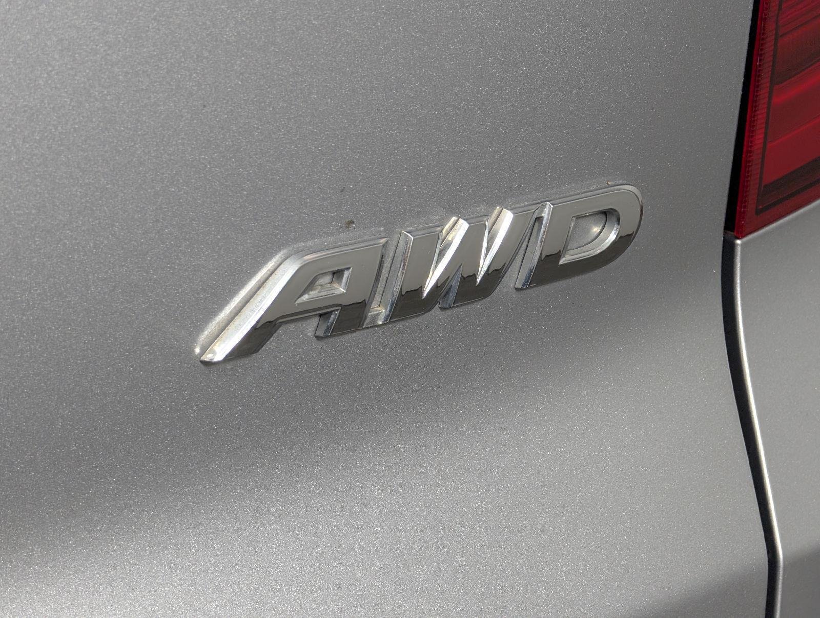 Used 2023 Lunar Silver Metallic Honda EX-L image 8
