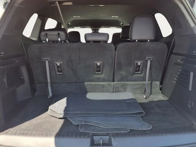 Used 2026 Summit White GMC Elevation image 25