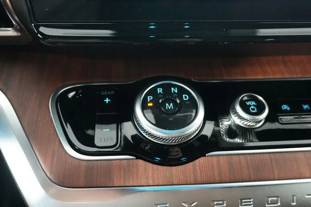 New 2027 Agate Black Metallic Ford MAX King Ranch® image 18