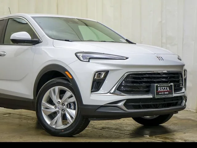 New 2026 Summit White Buick Preferred image 3