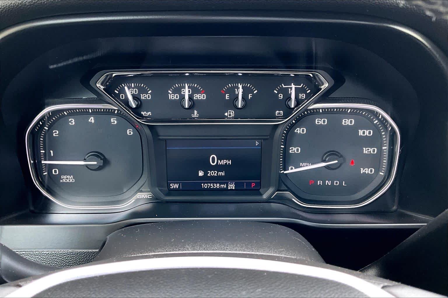 Used 2020 Onyx Black GMC SLE image 26