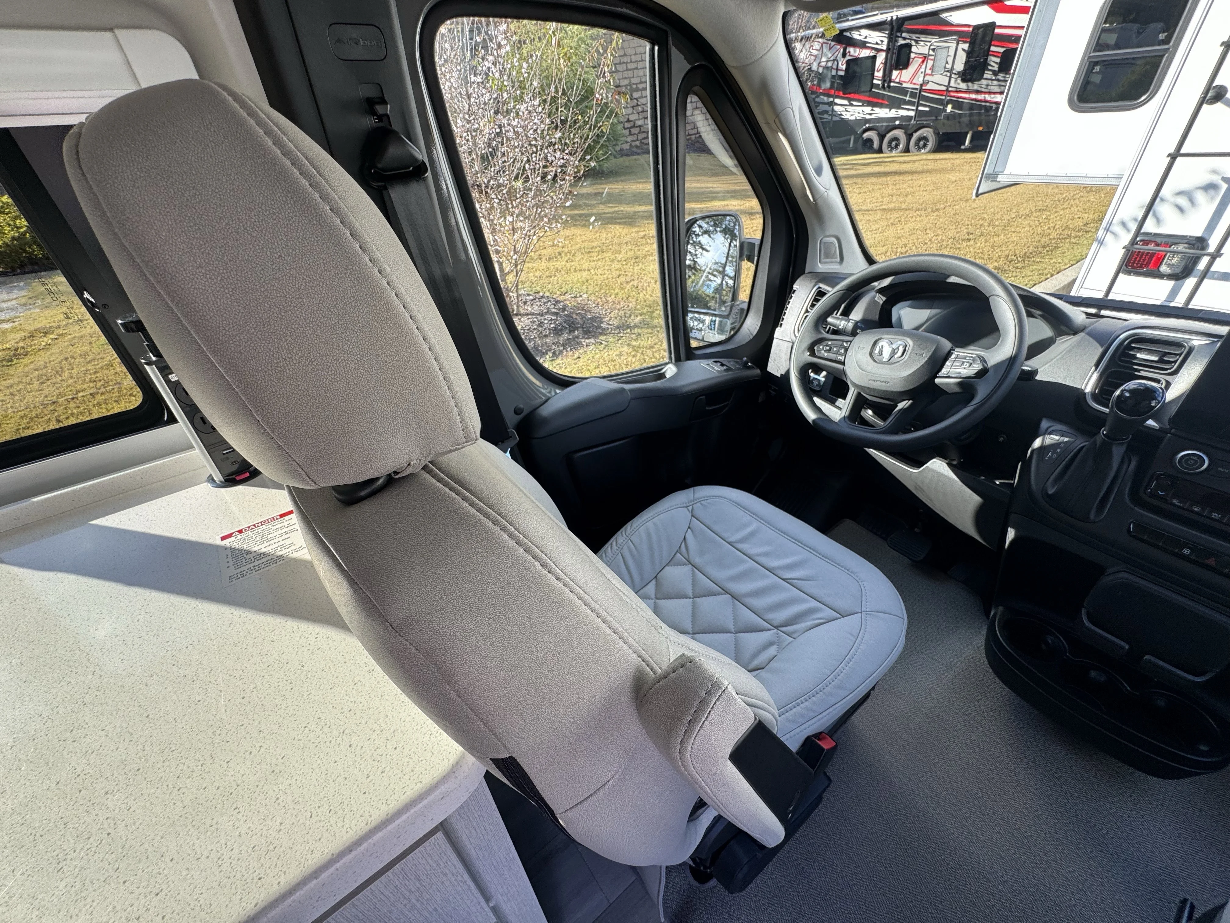 2025 RAM ProMaster Window Van Base - Photo 9