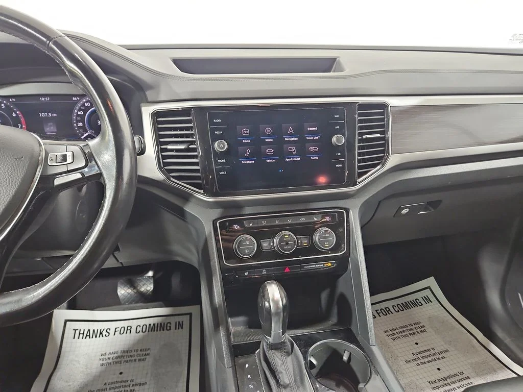Used 2019 White Volkswagen SEL image 18
